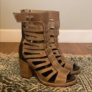 Freebird by Steven Lotus Sandal Size 8